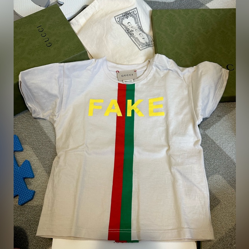 *SOLD* Gucci T-Shirt